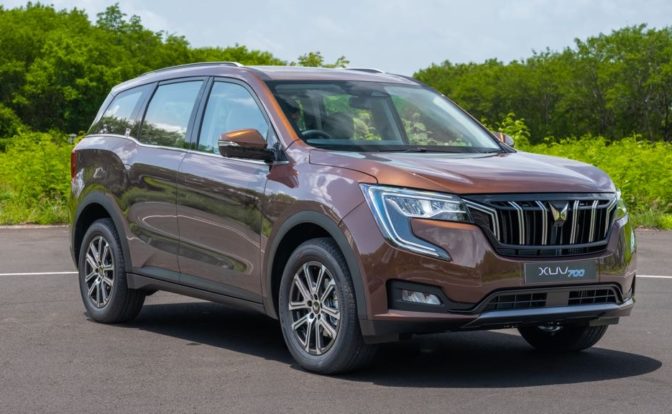 Mahindra XUV700 Burnt Sienna