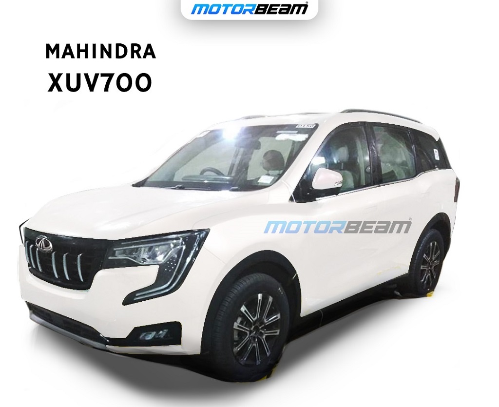 Mahindra XUV700 Colours White