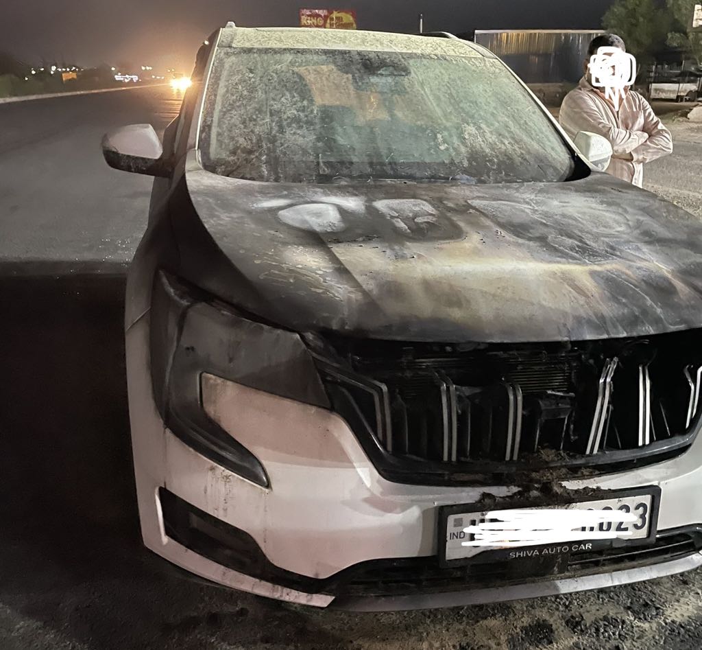 Mahindra XUV700 Fire