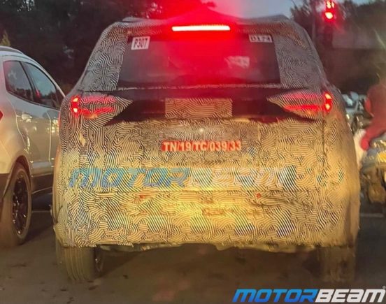 Mahindra XUV700 Spied