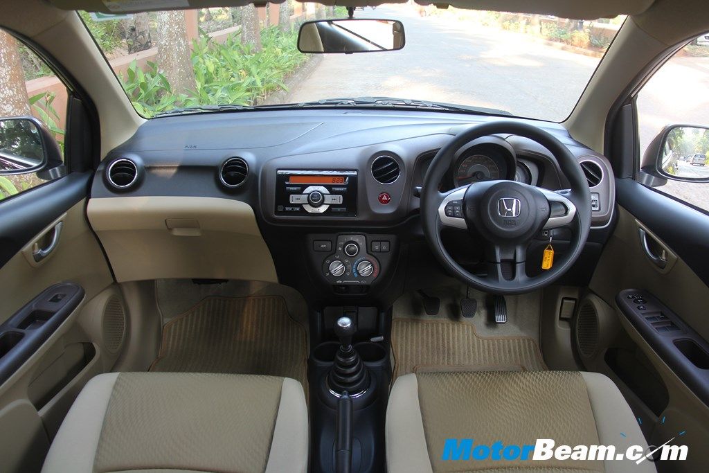 Maruti DZire vs Honda Amaze Interiors