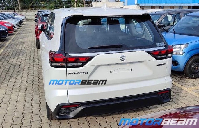 Maruti Invicto Rear