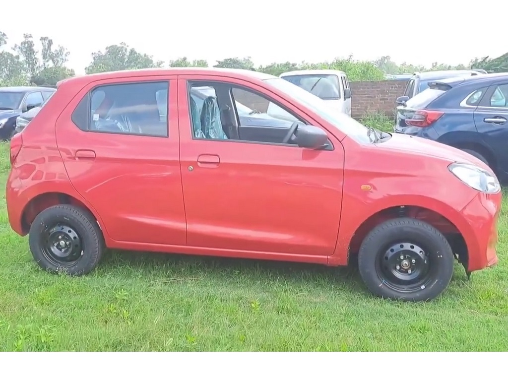 Maruti Suzuki Alto K10 VXI Side