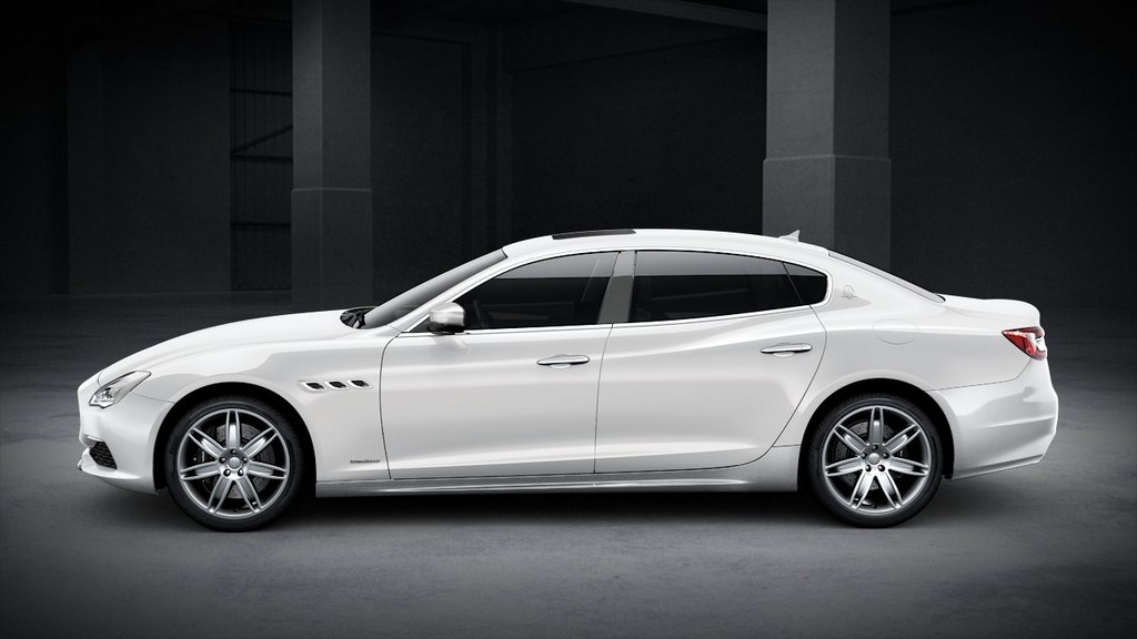 Maserati Quattroporte GTS GranLusso Side