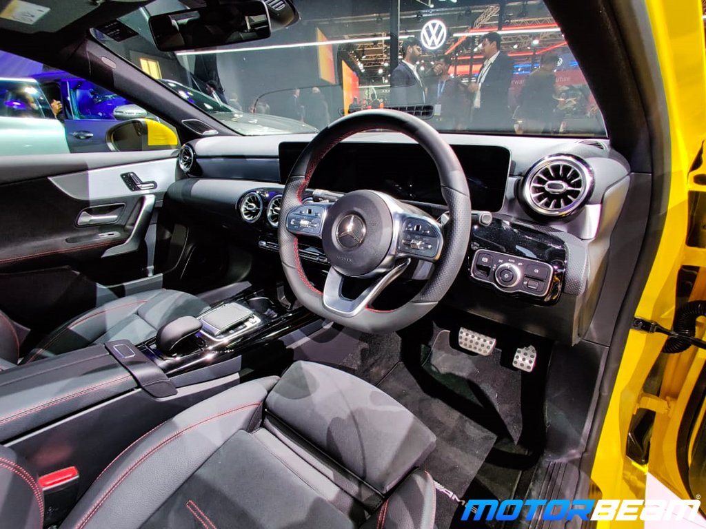 Mercedes AMG A35 9