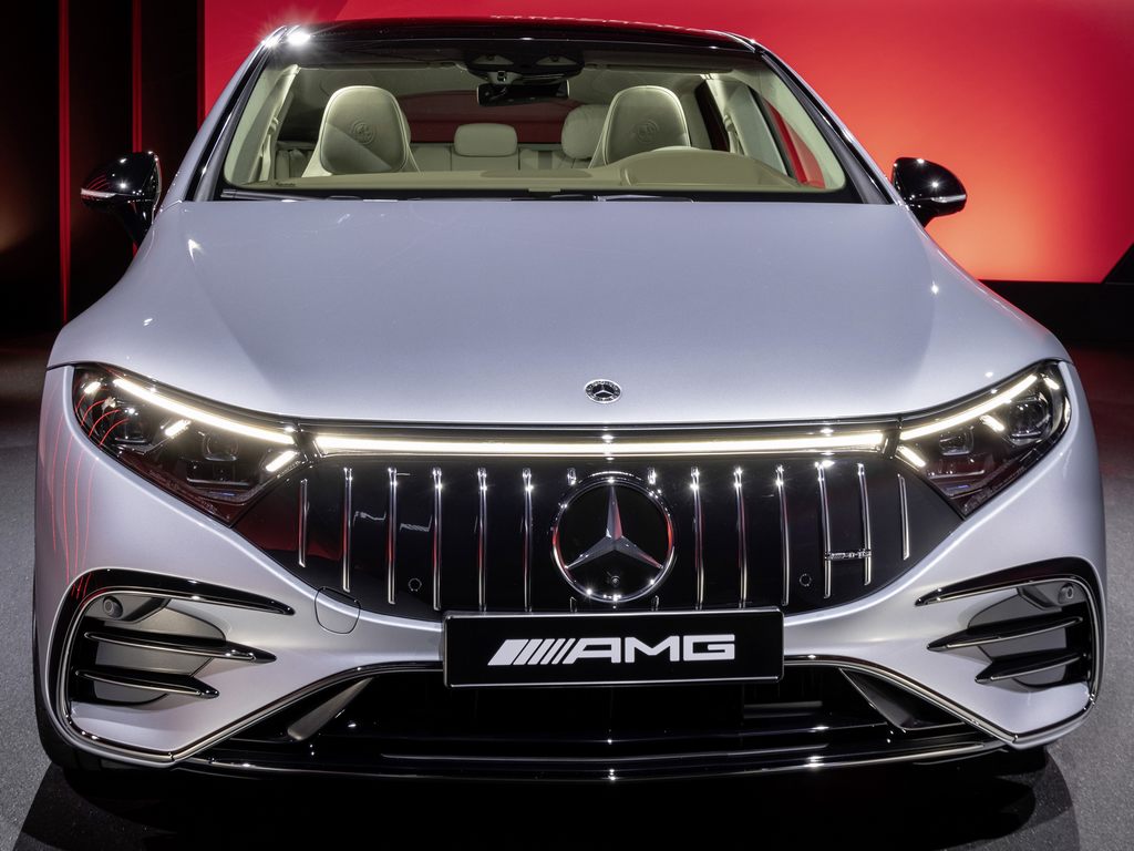 Mercedes AMG EQS 53 4Matic+ Launch Front