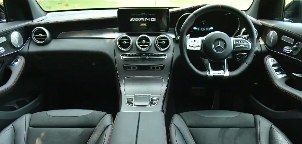 Mercedes-AMG GLC 43 4MATIC Coupe Dashboard