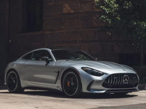 Mercedes-AMG GT 63 front
