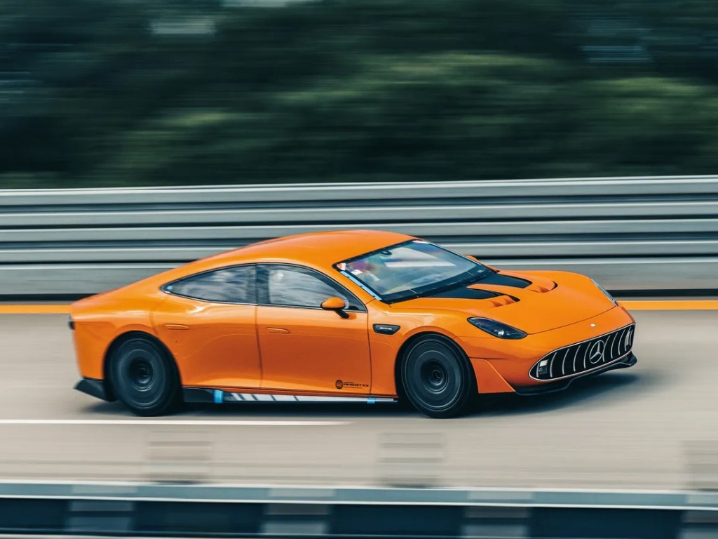 Mercedes AMG GT XX EV record front