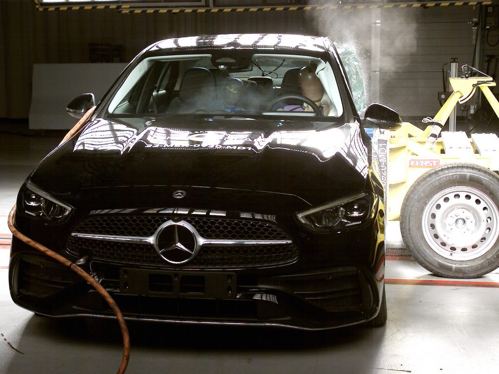 Mercedes-Benz C-Class NCAP Side