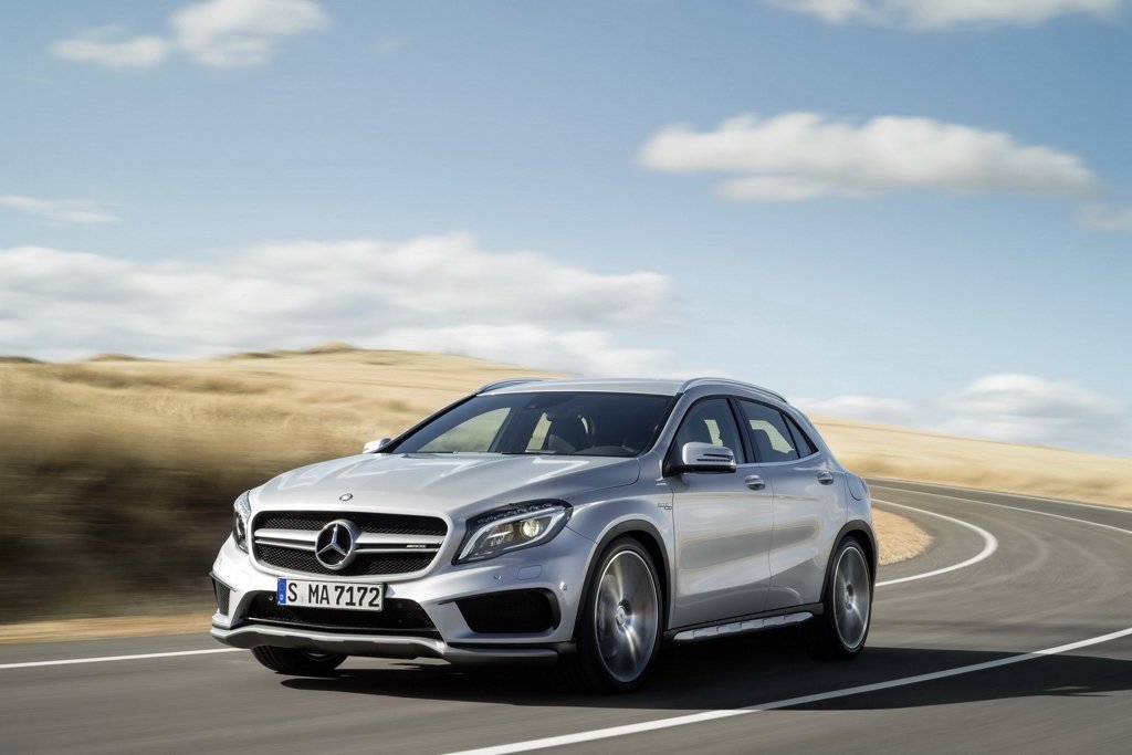 Mercedes Benz GLA45 AMG Side Profile