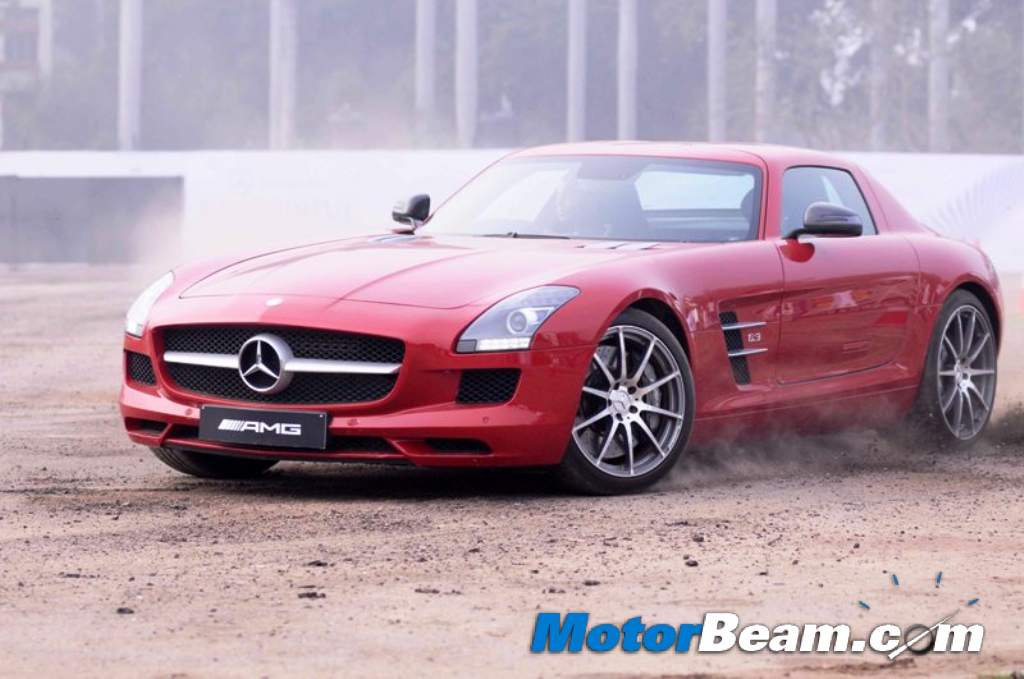 Mercedes-Benz_SLS_AMG_Drift