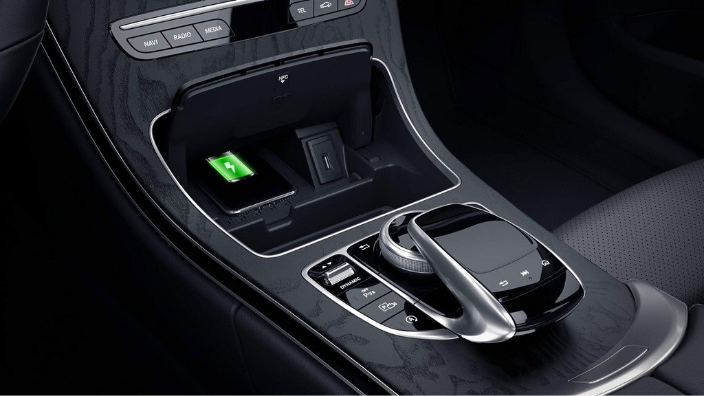 Mercedes-C-Class Night Package