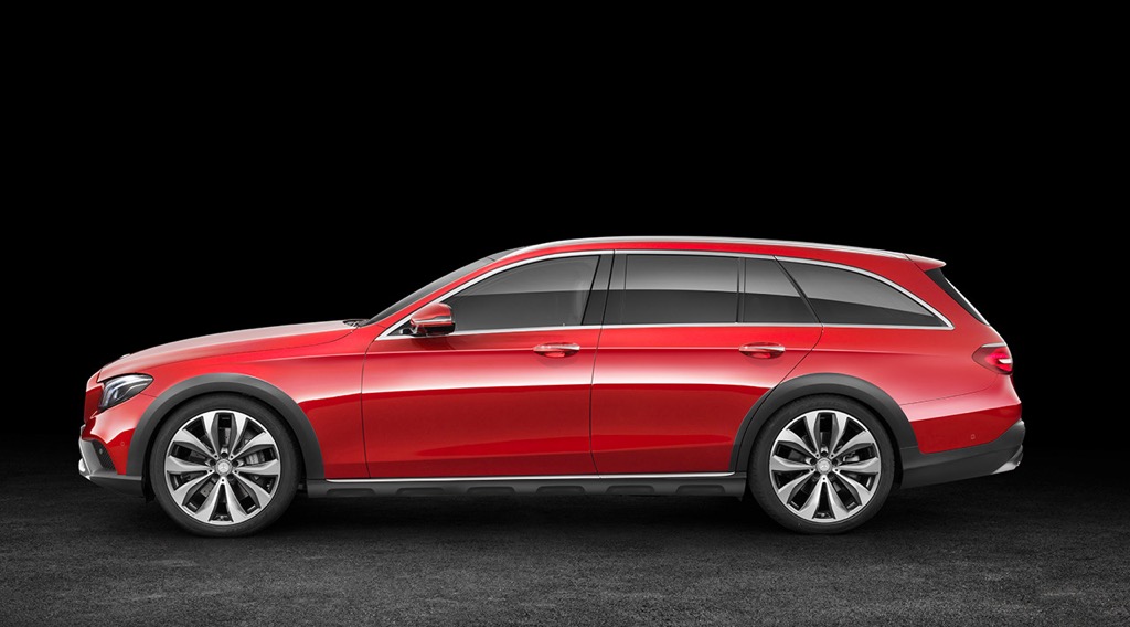 Mercedes E-Class All-Terrain Side