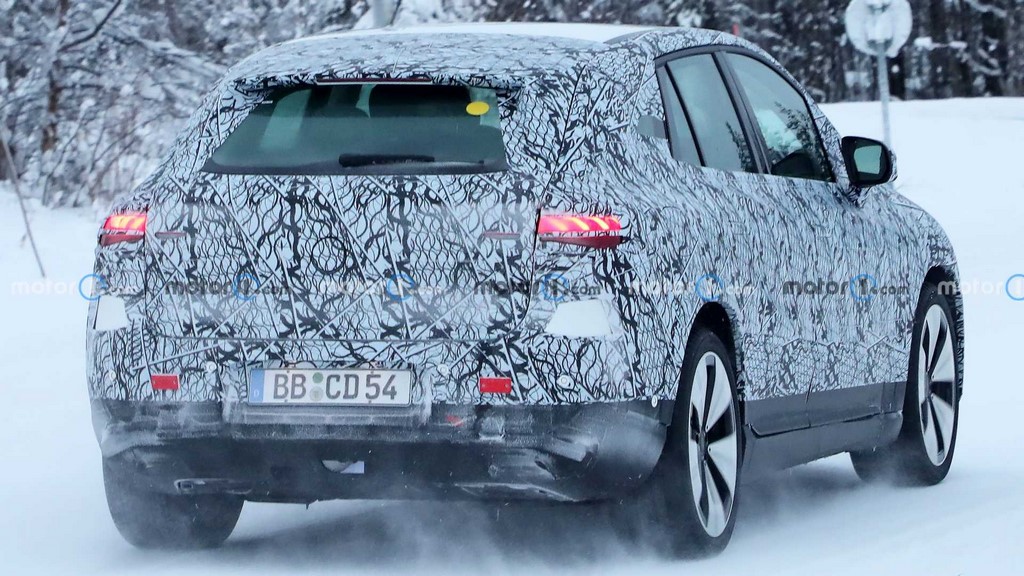 Mercedes EQE SUV Spied Rear