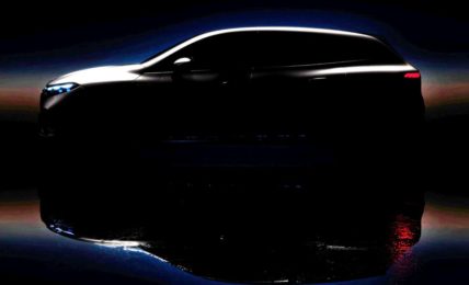 Mercedes EQS SUV Teaser Image