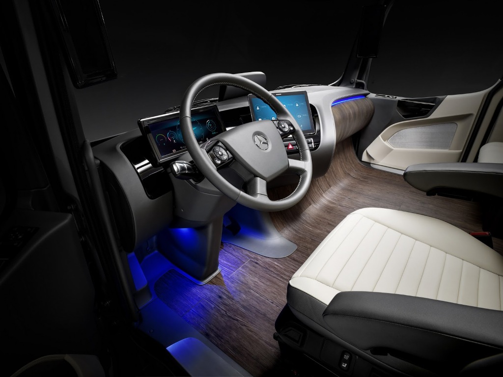 Mercedes Future Truck 2025 Dashboard