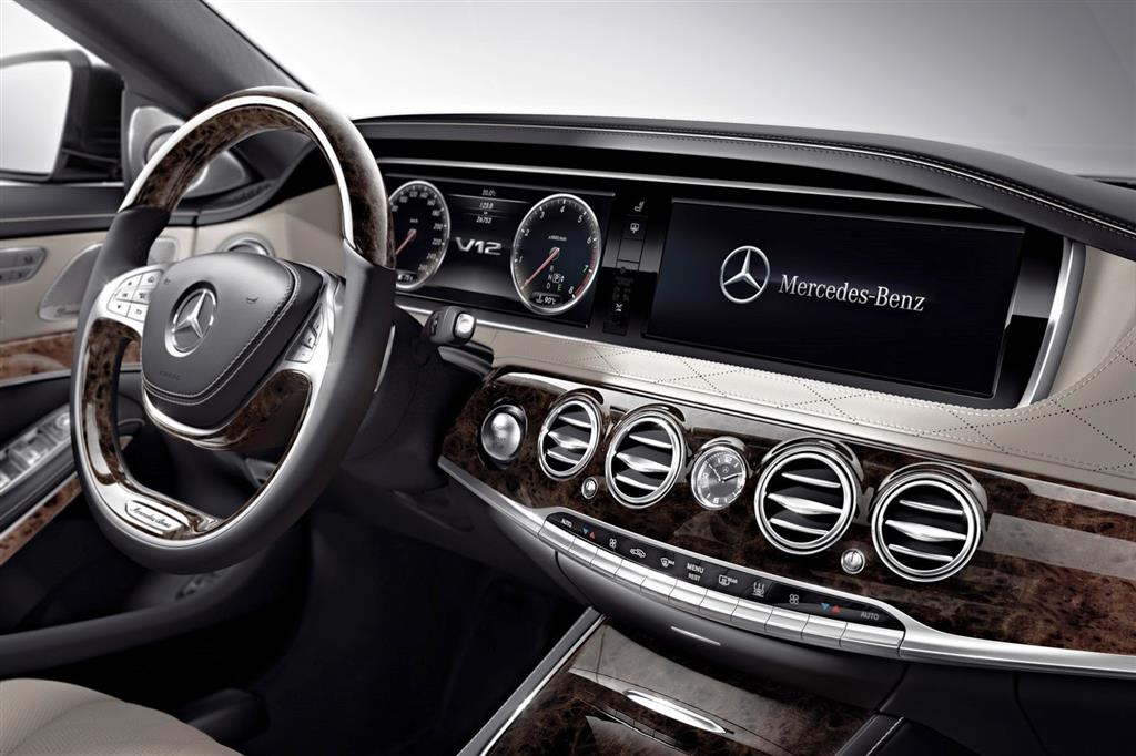 Mercedes S600 Dashboard
