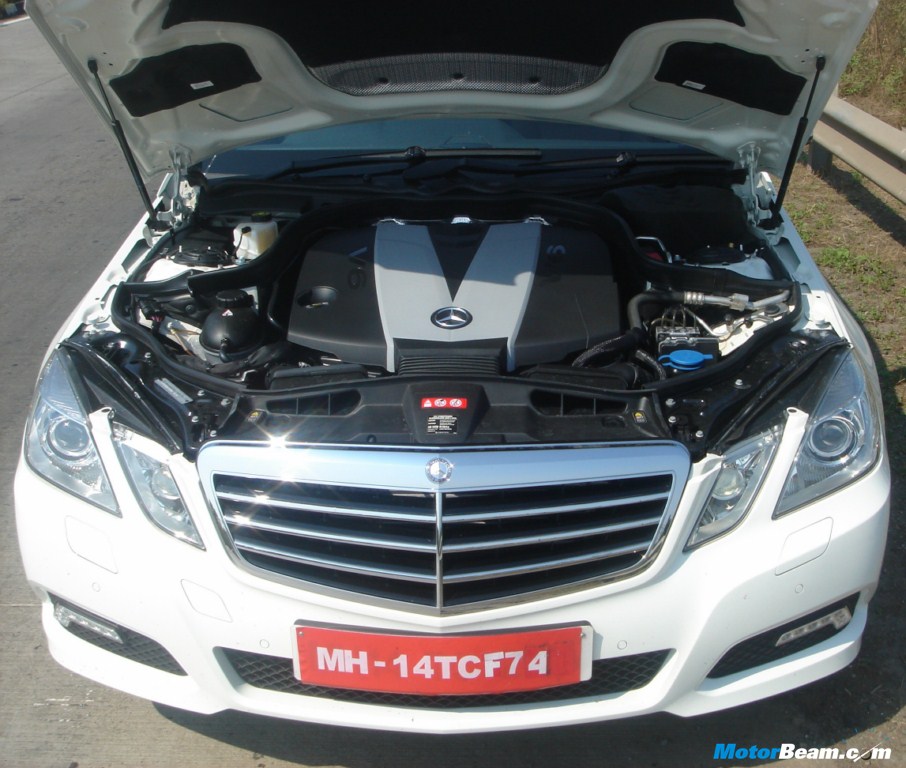 Mercedes_E350_CDI_BlueEFFICIENCY_Engine