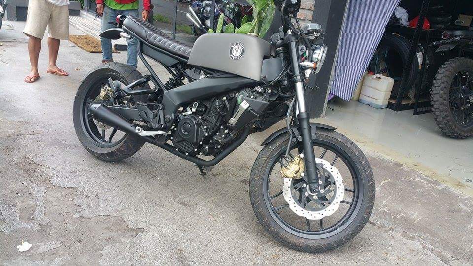 Modified Bajaj Pulsar 200 NS Scrambler