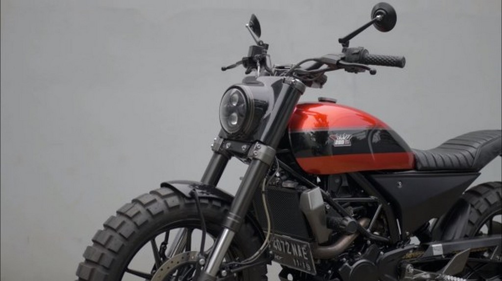 Modified KTM Duke 200