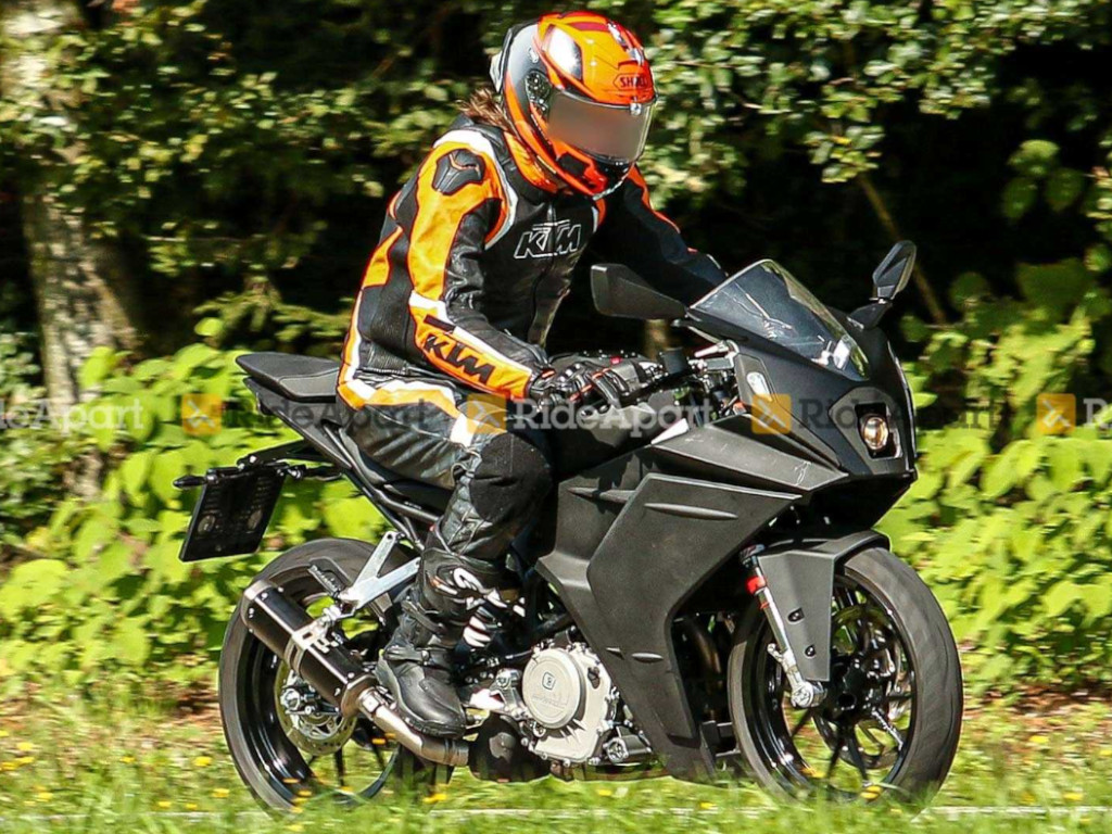 New KTM RC 390 Spied On Test