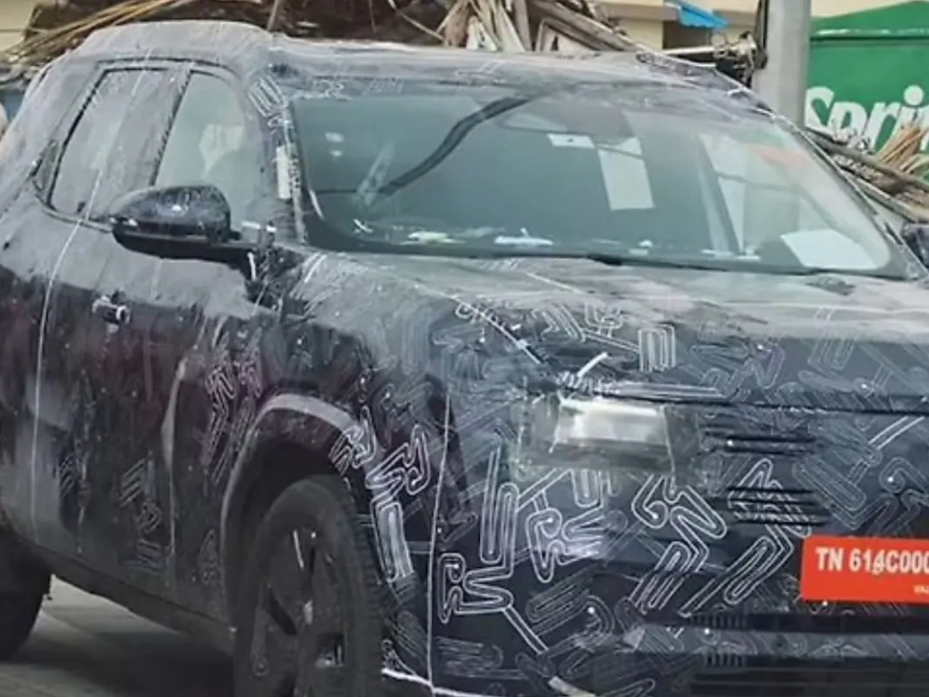 Nissan C-segment SUV front