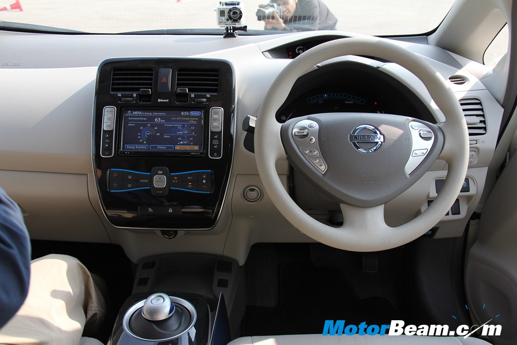 Nissan LEAF - Interiors