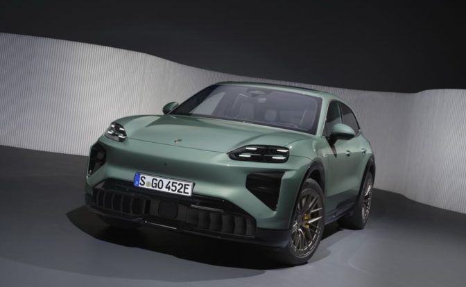 Porsche Cayenne Electric