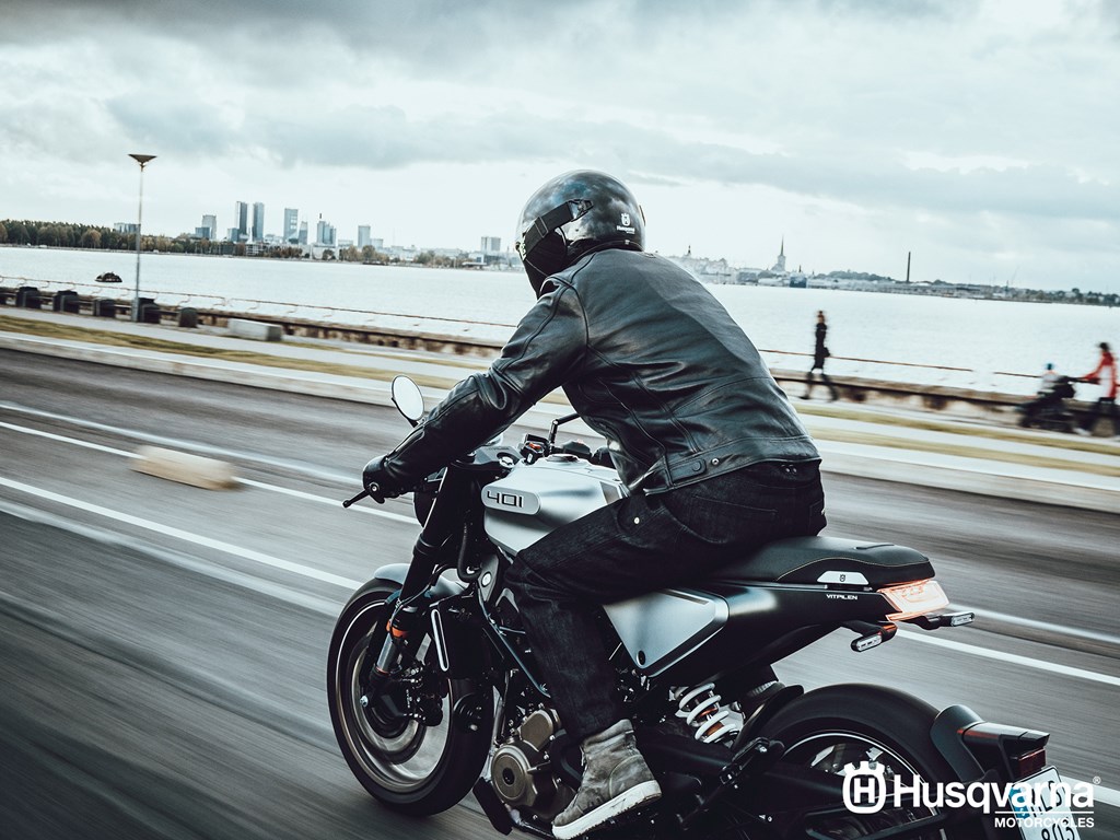 Production-Spec Husqvarna 401s