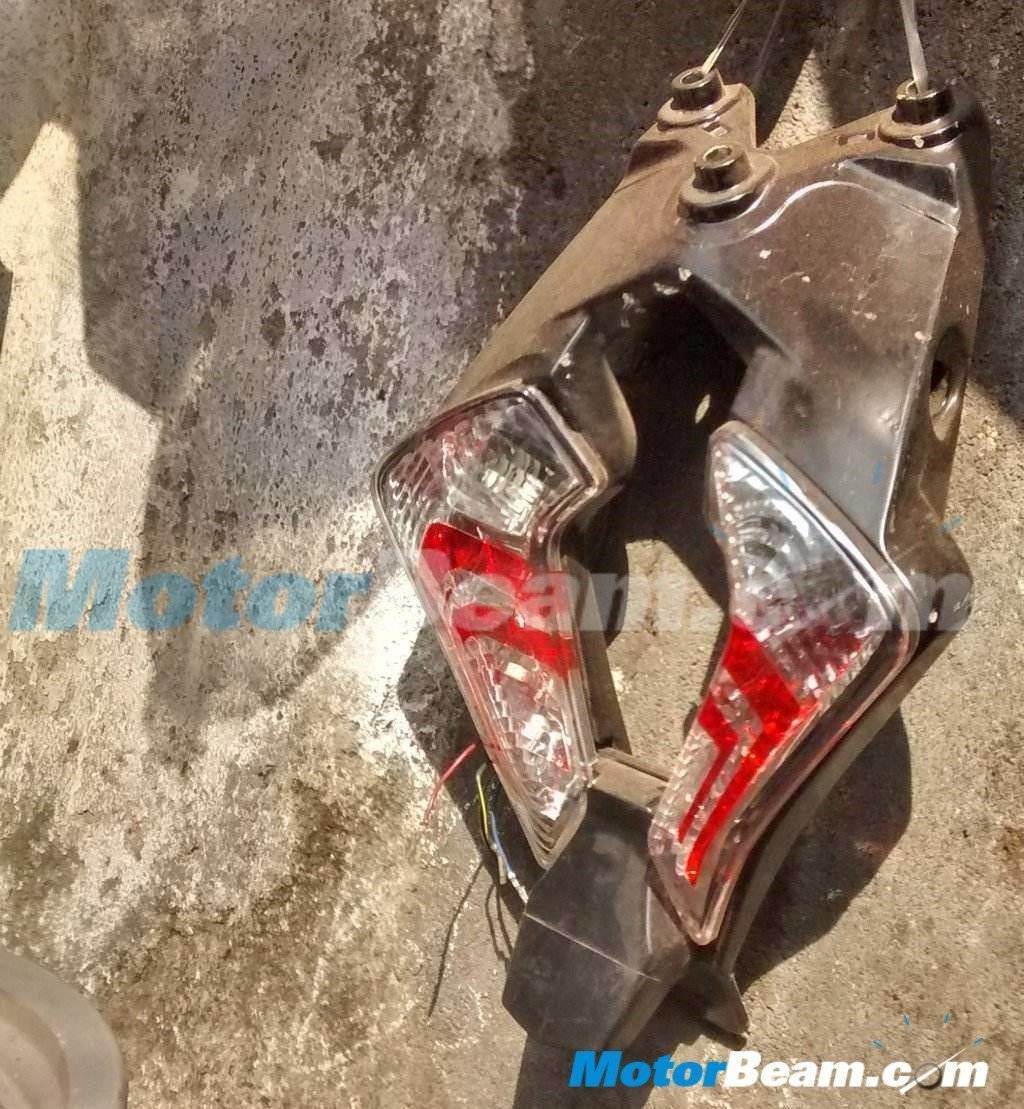 Pulsar 200 SS Taillight