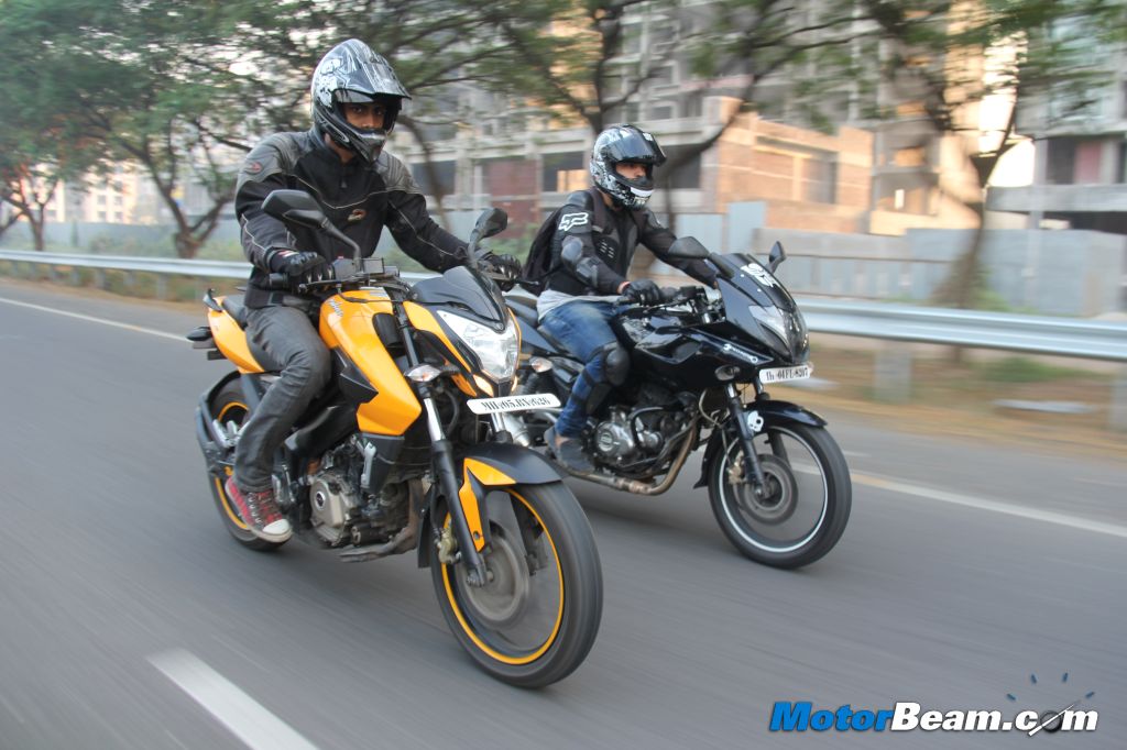 Pulsar 200NS vs Pulsar 220