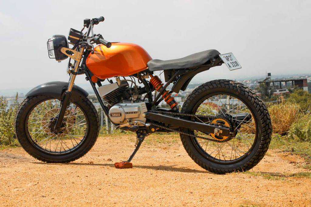 RTM Design Yamaha RX100 Dirt Scrambler Side