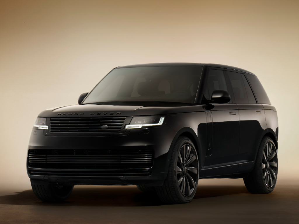Range Rover SV Black Edition front