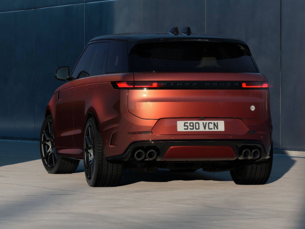 Range Rover Sport SV Carbon rear