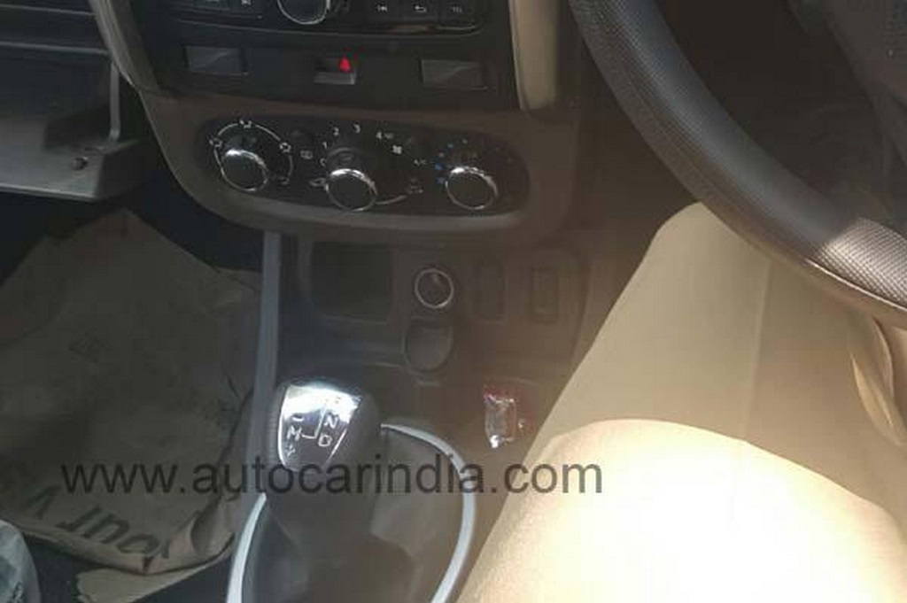 Renault Duster Facelift Interior Spied