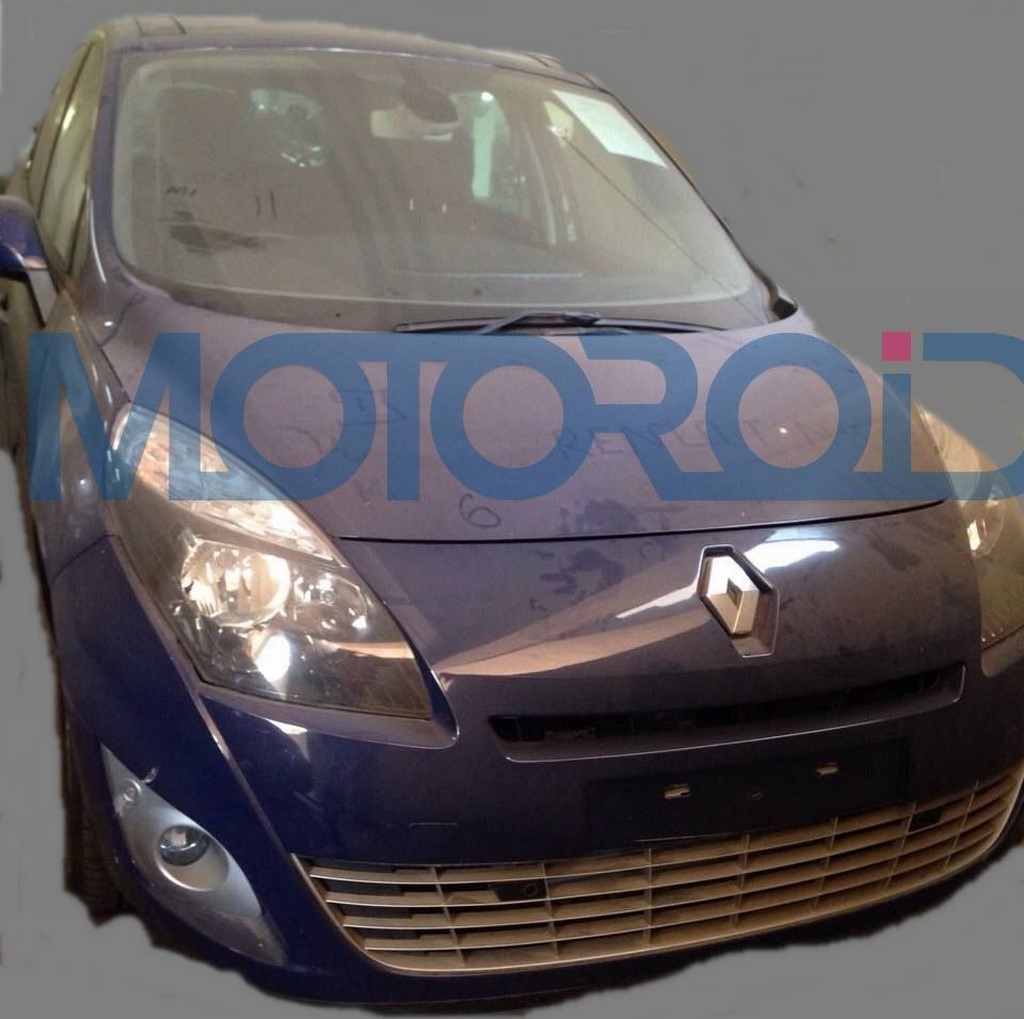 Renault Grand Scenic Spied India