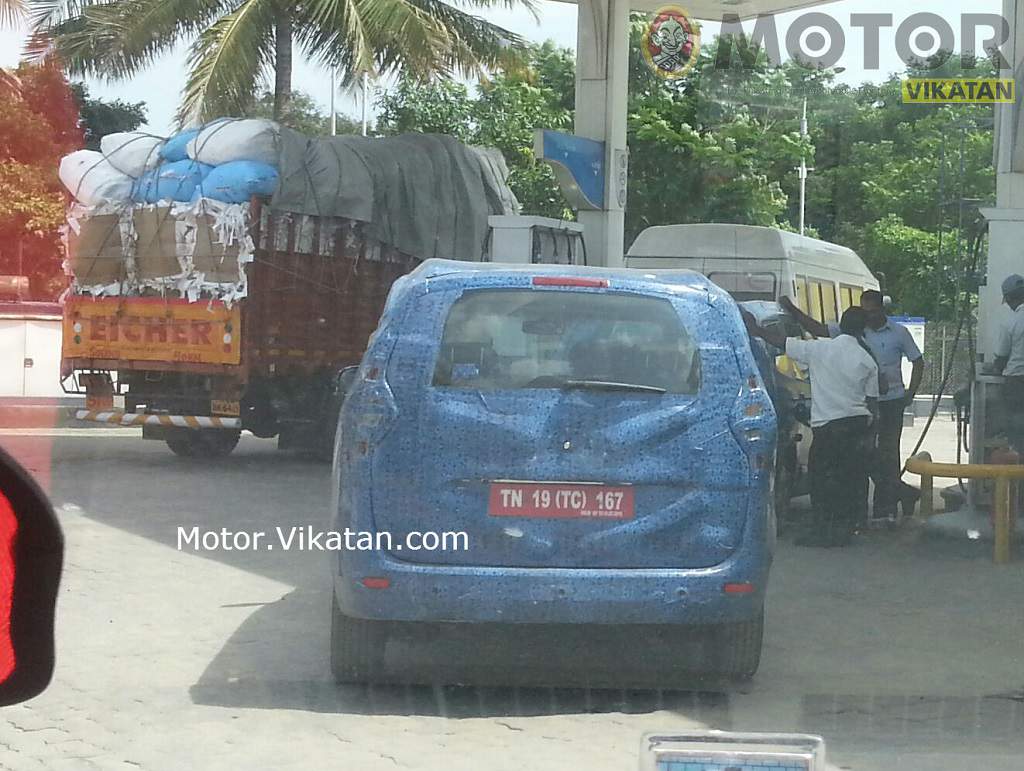 Renault Lodgy Spy Shot Rear