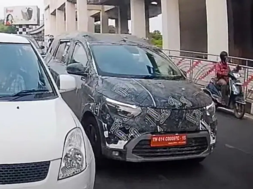 Renault Triber facelift front