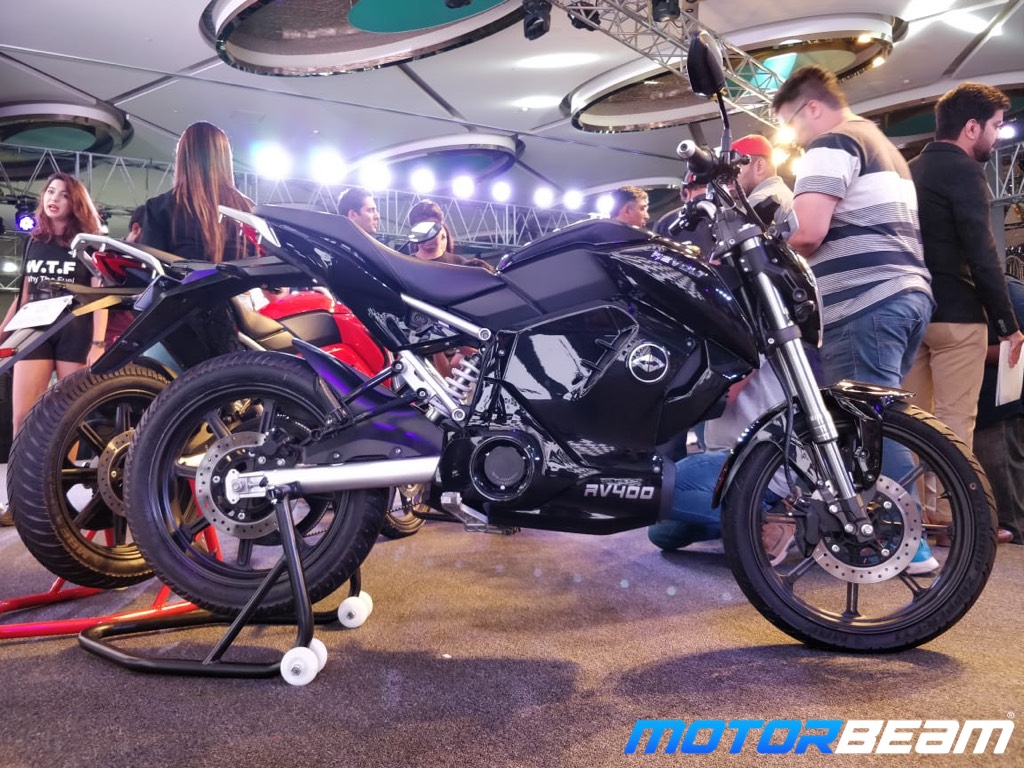 Revolt RV 400 Side