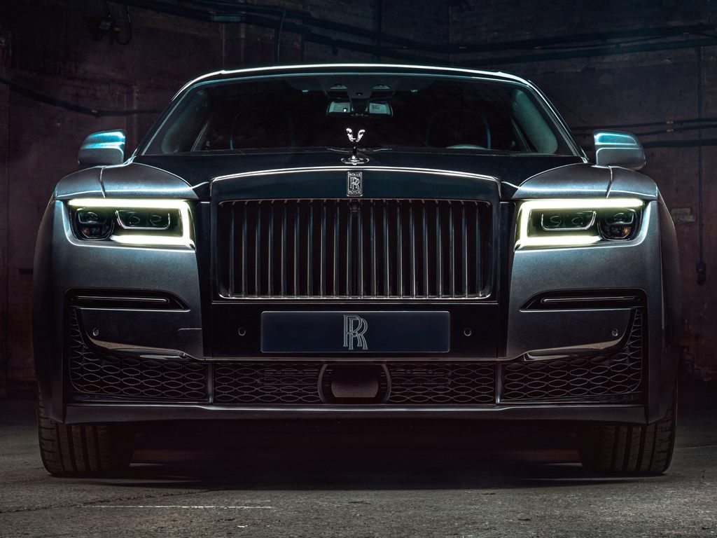 Rolls-Royce Black Badge Ghost Debuts Front