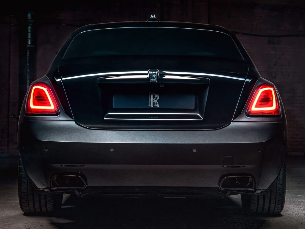 Rolls-Royce Black Badge Ghost Debuts Rear