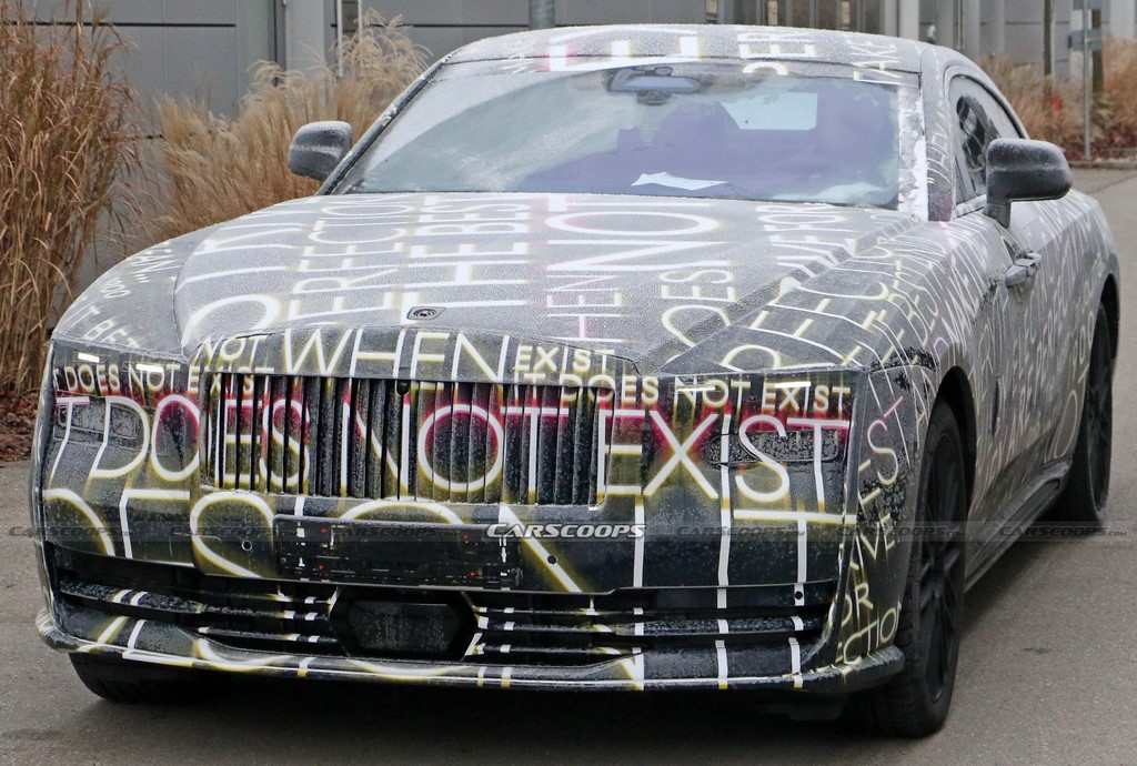 Rolls-Royce Spectre Spied Front