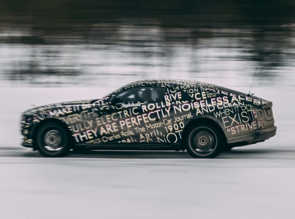 Rolls-Royce Spectre Testing Side