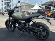 Royal Enfield Guerrilla 450 rear