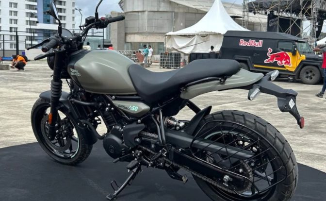 Royal Enfield Guerrilla 450 rear