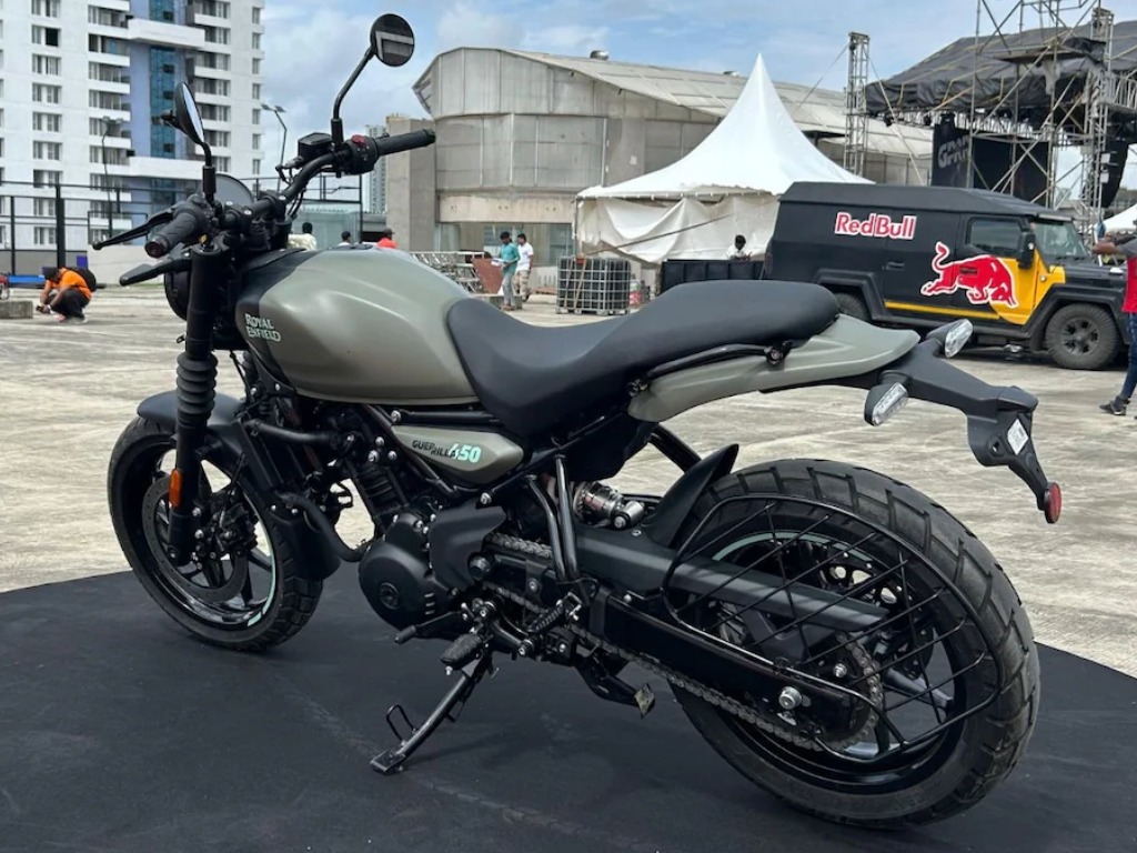 Royal Enfield Guerrilla 450 rear