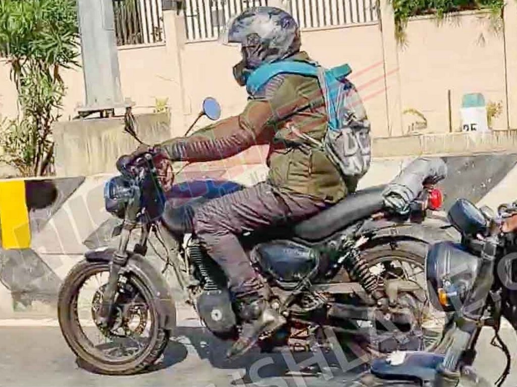 Royal Enfield Hunter 350 Spied