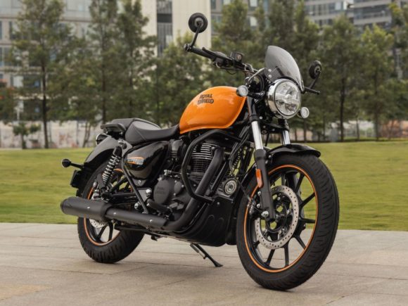 Royal Enfield Meteor 350 front