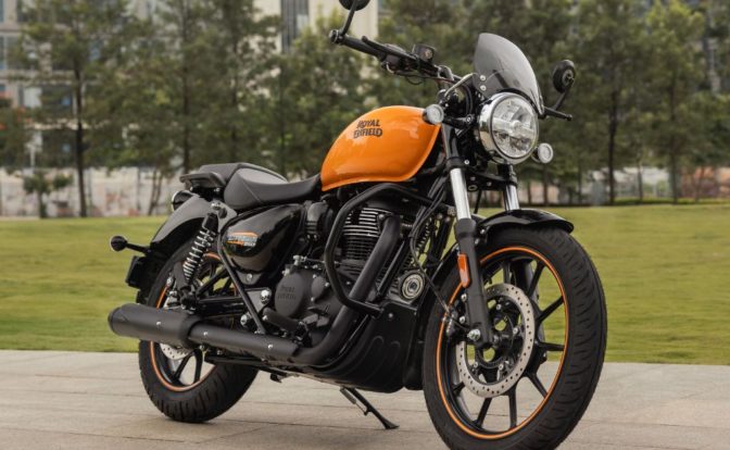 Royal Enfield Meteor 350 front